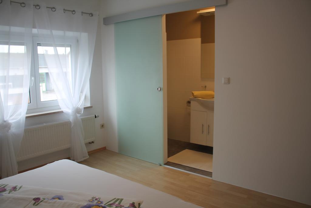 Appartements-Steinkirchner Штраубинг Номер фото